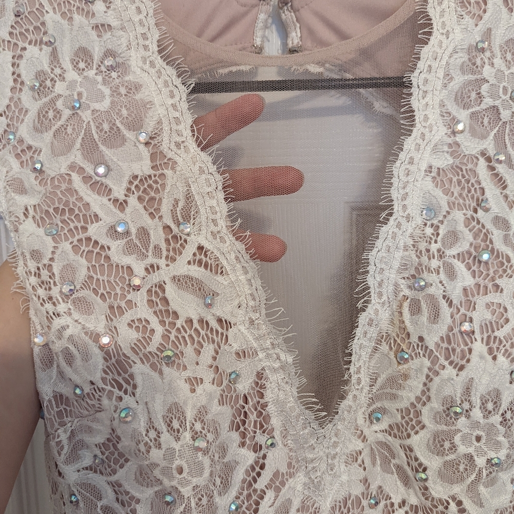 Formal dress - Picture 5 of 13